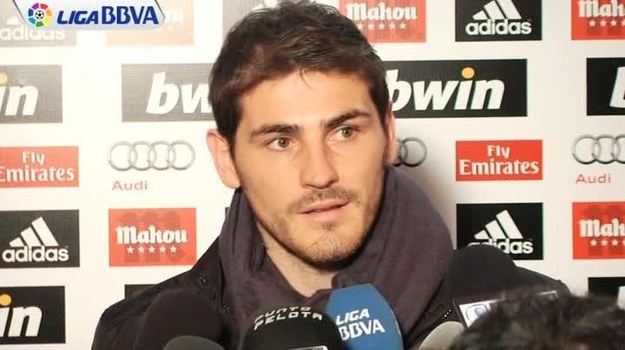 Hiszpański dziennik "Marca" poinformował o rzekomym konflikcie między Jose Mourinho a niektórymi piłkarzami Realu Madryt. W futbolowym świecie aż huczy od plotek i domysłów na ten temat. A co na to jeden z zainteresowanych, Iker Casillas? /źródło: The NewsMarket/.