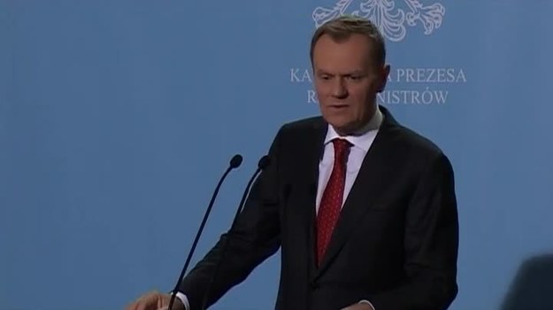 Intencją ustawy o lekach refundowanych była ochrona pacjentów przed apetytami koncernów farmaceutycznych - mówił na konferencji prasowej Donald Tusk. - Obciążenie lekarzy groźbą poważnych kar było jednak działaniem na wyrost - dodał.