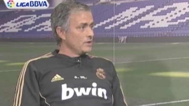 "Mourinho jest dla mnie jak ojciec!" - powiedział dziennikarzom Mesut Ozil, wystraszony spekulacjami o odejściu Portugalczyka z Realu Madryt. I uruchomił prawdziwą lawinę komentarzy... /źródło: The NewsMarket/