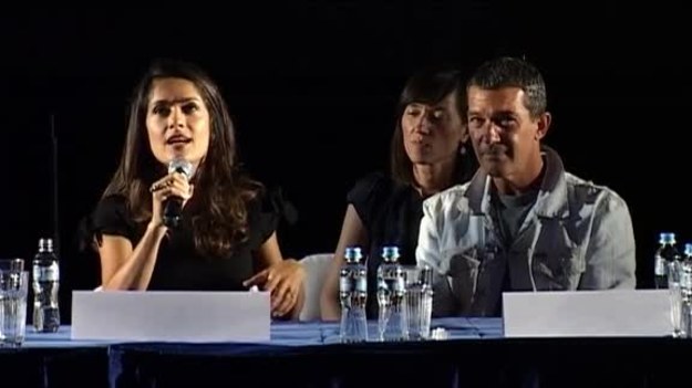 Salma Hayek i Antonio Banderas wielokrotnie tworzyli na ekranie wspaniały duet. - Jeśli dwoje ludzi łączy dobra chemia, to po prostu tak jest - mówi meksykańska aktorka. I dodaje: - Znam Antonia na pamięć!