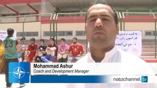 NatoChannel: Wyszkolenie zawodników i zbudowanie dobrej drużyny musi potrwać, ale kiedy jest wola walki, wszystko staje się możliwe. Okazuje się, że... Afgańczycy potrafią wszystko, a rugby to sport, który jednoczy ludzi.