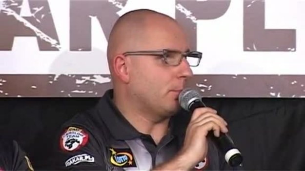 Pilot Adama Małysza - Rafał Marton opowiada o treningach i skokach samochodem rajdowym.