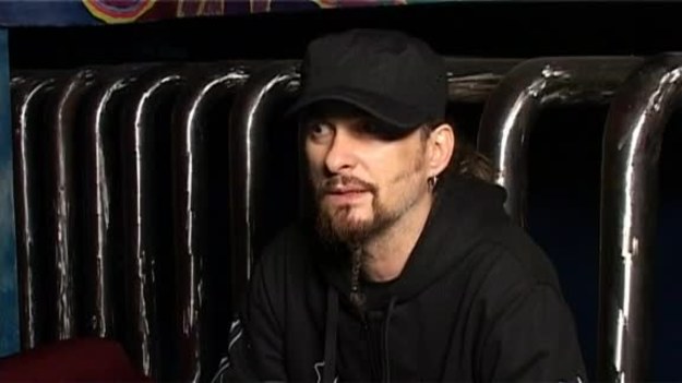 Paweł "Drak" Grzegorczyk z heavymetalowej formacji Hunter podsumowuje 25 lat działalności zespołu - od okresu "szczycieńskiego" i prób w piwnicy po pełną dojrzałość, jaką muzycy osiągnęli na najnowszej płycie "HellWood".