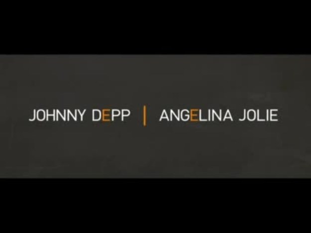 Amerykański turysta (Johnny Depp) znajduje się w niebezpieczeństwie z powodu spisku uknutego przez agentkę Interpolu (Angelina Jolie). Kobieta wykorzystuje go jako przynętę, by wywabić z kryjówki nieuchwytnego przestępcę, z którym kiedyś miała romans.