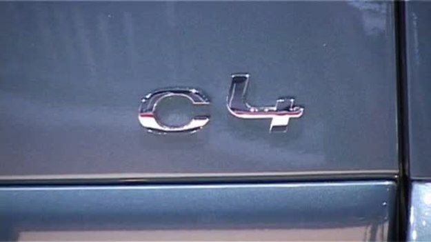 Atutem debiutującego na Salonie Samochodowym w Paryżu Citroena C4 jest wygląd. Stylistom udało się połączyć najciekawsze formy z poprzedniego modelu z kształtami użytymi w luksusowym C5.