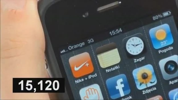 iPhone 4 to telefon komórkowy działający w technologii GSM, pełniący jednocześnie rolę iPoda, kamery wideo oraz urządzenia internetowego. Zobacz wideotest tego telefonu. Więcej informacji - w październikowym "PC Format".