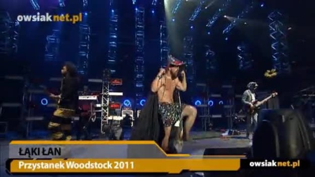 Na tegorocznym Przystanku Woodstock wystąpiła m. in. punkowo-funkowa formacja Łąki Łan. Oto fragment ich koncertu.