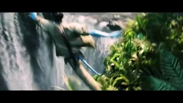 "Avatar" Jamesa Camerona wraca do kin wzbogacony o dodatkowe osiem minut materiału.