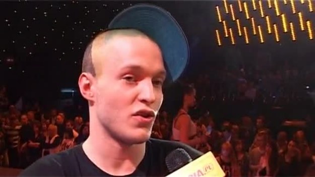 Adam po środowym programie mówił, że to dopiero początek realizowania marzeń. Nie wiedział wtedy jeszcze, że zostanie jednak w programie. Sebastian Piotrowicz z powodu poważnej kontuzji musiał zrezygnować.