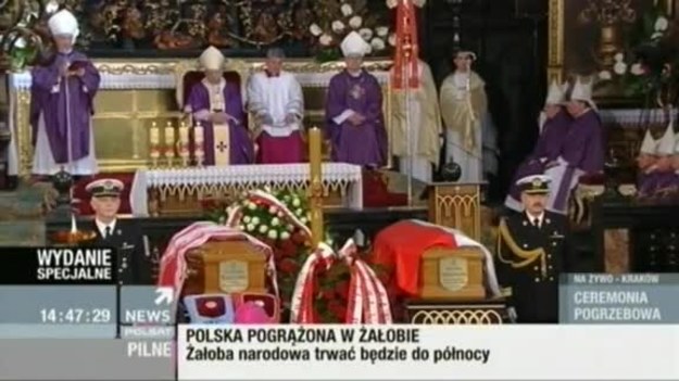 Homilię kardynała Angelo Sodano odczytał nuncjusz apostolski abp Józef Kowalczyk: - Papież Benedykt XVI ponownie kieruje do narodu polskiego życzenie, by ten naród trwał w jedności - napisał wysłannik Ojca Świętego.