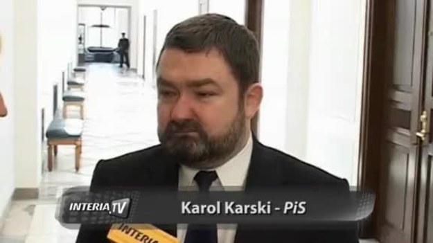 Poseł Karol Karski z PiS-u odbiera tragedię narodową w sposób bardzo osobisty. O tych, którzy zginęli w katastrofie, mówi wprost: "To byli koledzy, przyjaciele."