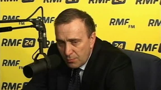 Dziś faworytem prawyborów w PO jest Bronisław Komorowski, Sikorski jest z nami tylko 3 lata - mówił w Kontrwywiadzie RMF FM Grzegorz Schetyna.