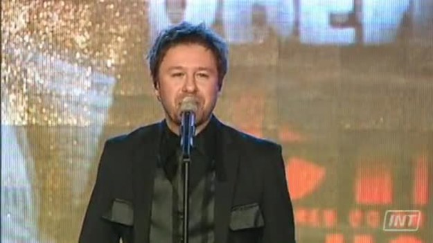 Andrzej Piaseczny, laureat tegorocznej Telekamery, wyśpiewał swoją radość podczas gali wręczenia statuetek "Tele Tygodnia".