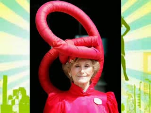 O tym, co noszą na głowie członkowie brytyjskiej rodziny królewskiej.