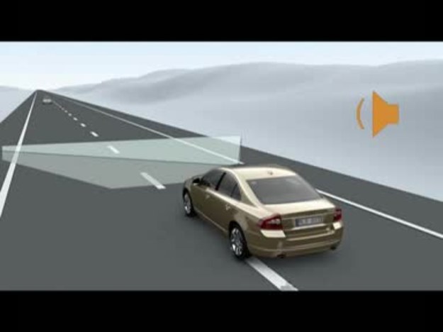 LDW za pomocą kamery monitoruje drogę przed pojazdem i jeśli samochód bez sygnalizacji kierunkowskazem zjeżdża ze swojego pasa ostrzega kierowcę delikatnym sygnałem.