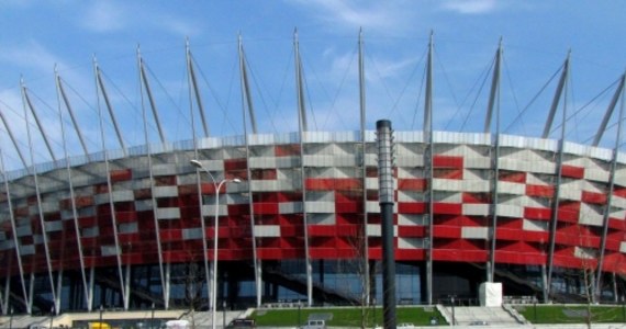 Do piątku UEFA wyprowadzi się z warszawskiego Stadionu Narodowego. Jak dowiedział się reporter RMF FM Mariusz Piekarski, zaczęło się już spisywanie protokołu odbiorczego areny. Na jego podstawie będzie wiadomo, co zostało zniszczone podczas 24 dni turnieju i ile UEFA musi dopłacić. Gdy te formalności zostaną załatwione, stadion wróci do operatora - Narodowego Centrum Sportu. Firma chce tak wykorzystywać stołeczną arenę, by już w przyszłym roku zarobiła ona na swoje utrzymanie. 
