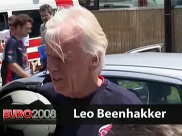 Leo Beenhakker, trener drużyny biało-czerwonych uważa, że jego rodacy Holandia pokazała nowoczesny  futbol.