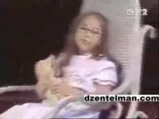 W tym odcinku "Filmosów" podglądamy niezdarną Gosię Andrzejewicz i infantylną Natalię Kukulską.