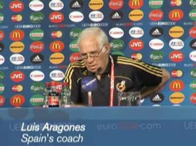 Trener hiszpańskich piłkarzy, Luis Aragones, wyznał, że jego drużyna od początku turnieju wierzy w zdobycie tytułu.