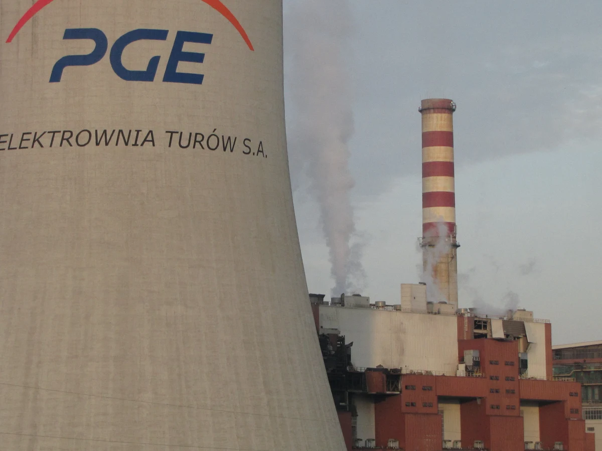 Zakład w Bogatyni, gdzie wczoraj doszło do eksplozji, przed kilkoma laty przeszedł remont. Stan techniczny polskich elektrowni pozostawia jednak wiele do życzenia. Już kilka lat temu Najwyższa Izba Kontroli alarmowała, że bezpieczeństwo dostaw energii jest zagrożone, bo pogarsza się stan techniczny infrastruktury energetycznej. Od tego czasu niewiele się zmieniło.