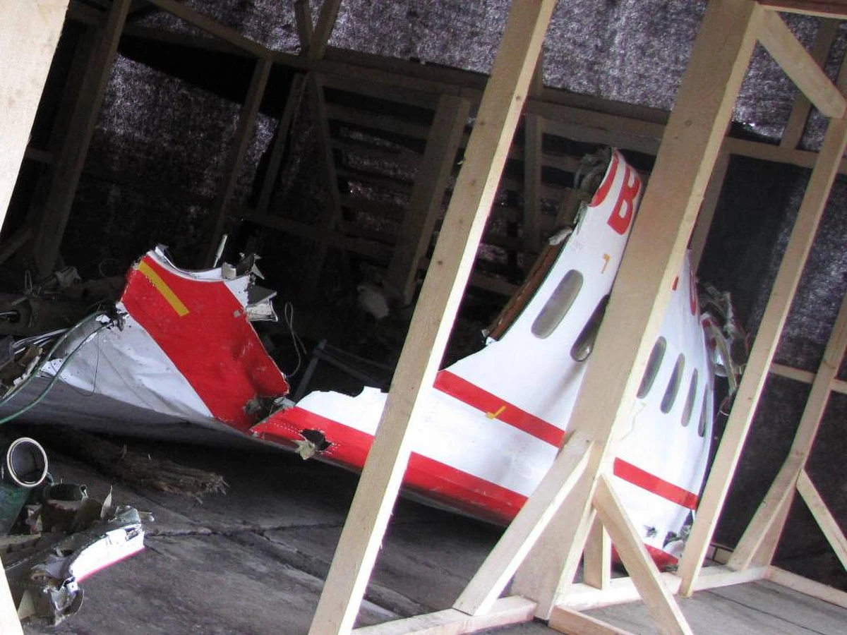 Polscy prokuratorzy wojskowi, którzy pojechali do Rosji, by przygotować operację sprowadzenia do Polski wraku Tu-154M, wracają już do kraju. Niestety, podczas rozmów w Komitecie Śledczym Federacji Rosyjskiej Polacy nie usłyszeli żadnej konkretnej daty przekazania szczątków maszyny i zakończenia rosyjskiego śledztwa.