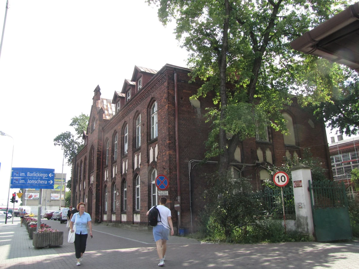 Tylko do końca września oddział pediatryczny i specjalistyczne poradnie dziecięce będą funkcjonowały w szpitalu im. Korczaka w Łodzi. Potem ma ruszyć remont placówki, który potrwa dwa lata. Rodzice małych pacjentów objawiają się jednak, że to tylko pretekst, który zakończy się likwidacją szpitala.