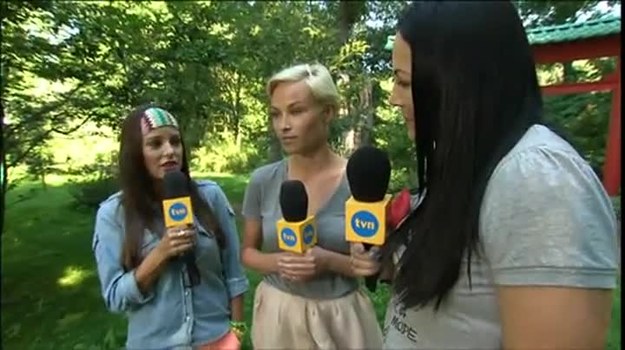 Anna Mucha i Weronika Książkiewicz opowiadają o sztuce "Single i remiksy", w której występują. - Fajne było to, że mogłyśmy same wybrać sobie role - mówi Anna Mucha (Dzień Dobry TVN/x-news).