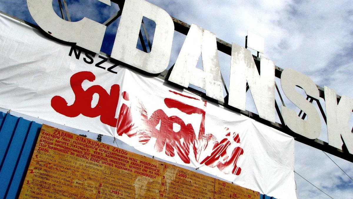 Prokuratorzy z Gdańska zwrócą wkrótce pocięty napis "im. Lenina" urzędowi miejskiemu. Jeszcze w tym roku człon dawnej nazwy stoczni ponownie zawiśnie nad historyczną Bramą nr 2. Można być pewnym kolejnych przepychanek. Solidarność zapowiedziała już wcześniej, że gdy napis wróci, związkowcy ponownie go usuną.