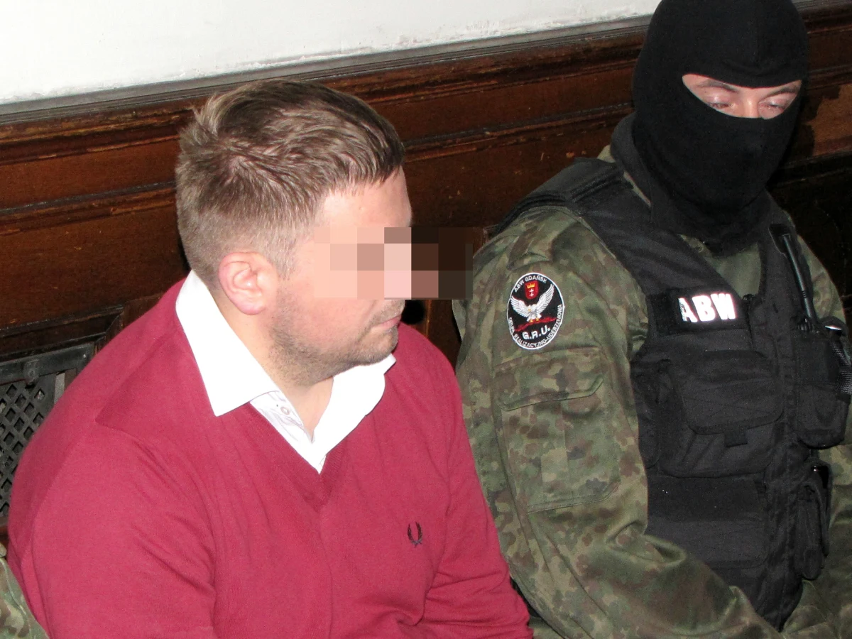 Szef Amber Gold Marcin P. pozostanie w areszcie do końca listopada. Sąd Okręgowy w Gdańsku odrzucił zażalenie obrony na decyzję sądu rejonowego, na mocy której P. trafił za kraty na 3 miesiące.