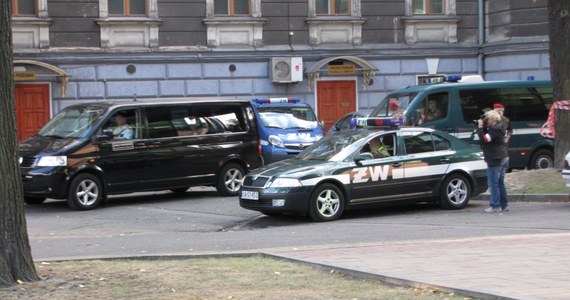 Cztery godziny trwały badania tomografem komputerowym ekshumowanych ciał: Anny Walentynowicz i Teresy Walewskiej-Przyjałkowskiej. Badanie przeprowadzono w krakowskim Zakładzie Medycyny Sądowej. Prokuratura wojskowa zarządziła je, bo istnieje prawdopodobieństwo, że ciała tragicznie zmarłych w katastrofie smoleńskiej osób zostały podmienione.