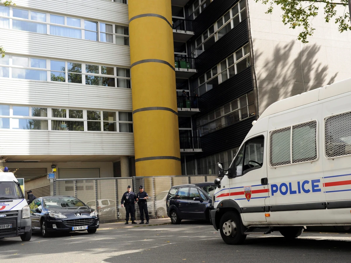 Rośnie fala muzułmańskich protestów przeciwko karykaturom Mahometa opublikowanym przez francuskie pismo satyryczne „Charlie Hebdo”. Demonstracje odbyły się przed francuskimi ambasadami w Kabulu i Teherenie – ta ostatnia została zamknięta w obawie przed atakami islamskich ekstremistów. Francuskie władze obawiają się również zamieszek w samym Paryżu. 