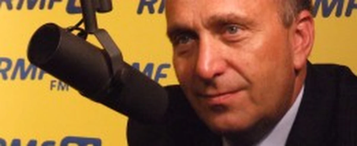 „Państwo polskie zdało egzamin. Przedstawiciele rządu, którzy byli w Moskwie i Smoleńsku, zrobili wszystko, żeby rozwiązywać problemy i pomóc rodzinom ofiar” – powiedział wiceszef PO Grzegorz Schetyna. Odniósł się w ten sposób do ostatnich informacji polskich śledczych, którzy przyznali, że ciało Anny Walentynowicz zamieniono z ciałem innej ofiary katastrofy. "Jesteśmy zakładnikami emocji i dramatu rodzin. Powinniśmy zachować dystans i bardzo spokojnie wyjaśniać każdą wątpliwość" – podkreślił wiceszef Platformy Obywatelskiej. 