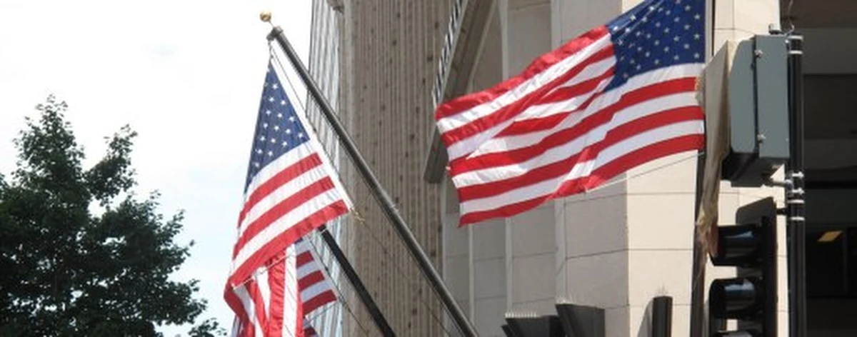 W Stanach Zjednoczonych rusza loteria wizowa! Do wygrania jest 50 tysięcy Zielonych Kart, ale chętnych z całego świata będzie przynajmniej kilkanaście milionów ludzi. Wyniki loterii zostaną ogłoszone późną wiosną przyszłego roku. 