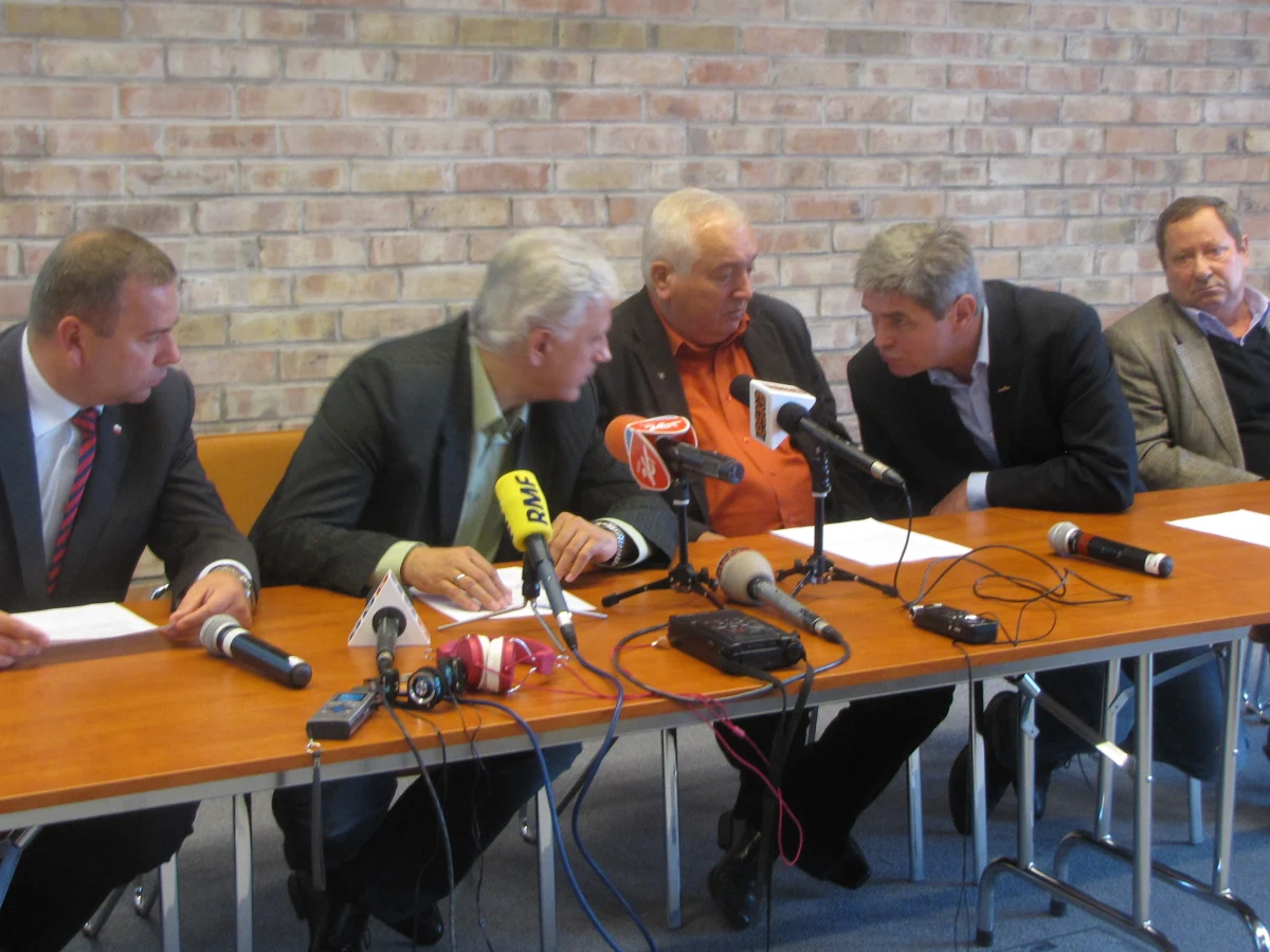 Ostrzeżenie dla rządu ze Śląska: dziś cztery największe centrale związkowe utworzyły komitet protestacyjny. Związkowcy zapowiadają strajk solidarnościowy. Do protestu może dojść na początku lutego przyszłego roku. 