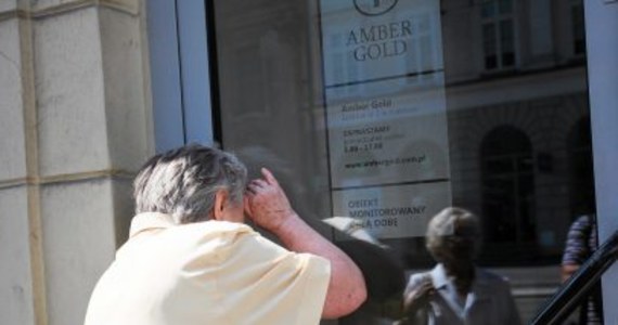 Syndyk Amber Gold złoży dziś do sądu wniosek o sprzedaż sprzętu telekomunikacyjnego należącego do spółki. Szykuje też kilka kolejnych dotyczących spieniężenia majątku Amber Gold. Pierwszej aukcji można spodziewać się pod koniec listopada.