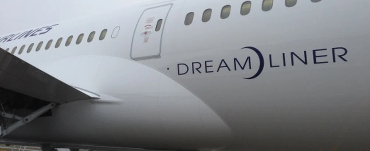 Polskie Linie Lotnicze LOT odebrały pierwszego z ośmiu zamówionych Boeingów 787 Dreamliner. Samolot jutro uda się w rejs z Seattle do Warszawy, w czwartek ok. 10 wyląduje na Okęciu. To  pierwsza taka maszyna w Europie. 