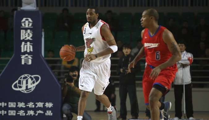 Bogata liga w Chinach przyciąga koszykarzy NBA