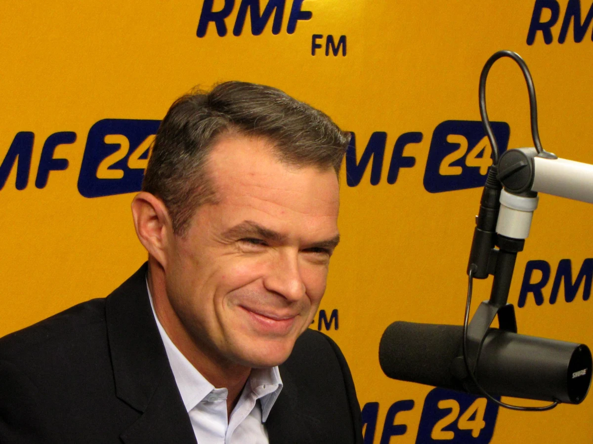 „Rozmawiając ze związkowcami na kolei, coraz częściej mam wrażenie, że tu już coraz mniej chodzi o dialog, że teraz chodzi tylko o zablokowanie zmian. Związkowcy szukają pretekstu do strajku, będą próbowali sparaliżować kraj przed świętami”- ostrzega gość Kontrwywiadu RMF FM Sławomir Nowak. Minister transportu apeluje do związkowców, żeby „przed świętami przyłączyli się do wielkiego procesu zmian na kolei”. „Polacy zasługują na nowoczesną kolej” - mówi gość RMF FM.