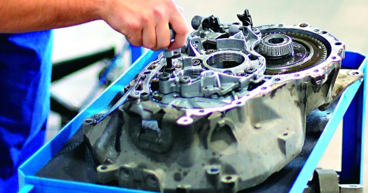 Wymiana oleju w skrzyni biegów - Motoryzacja w INTERIA.PL