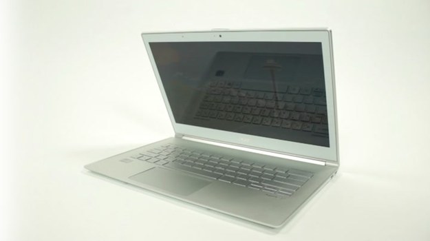 Wraz z premierą Windowsa 8 na rynku zaczęły pojawiać się hybrydowe komputery mobilne z dotykowymi ekranami. Jednym z najciekawszych i najbardziej luksusowych reprezentantów tego segmentu jest Acer Aspire S7 - ultrabook klasy premium.