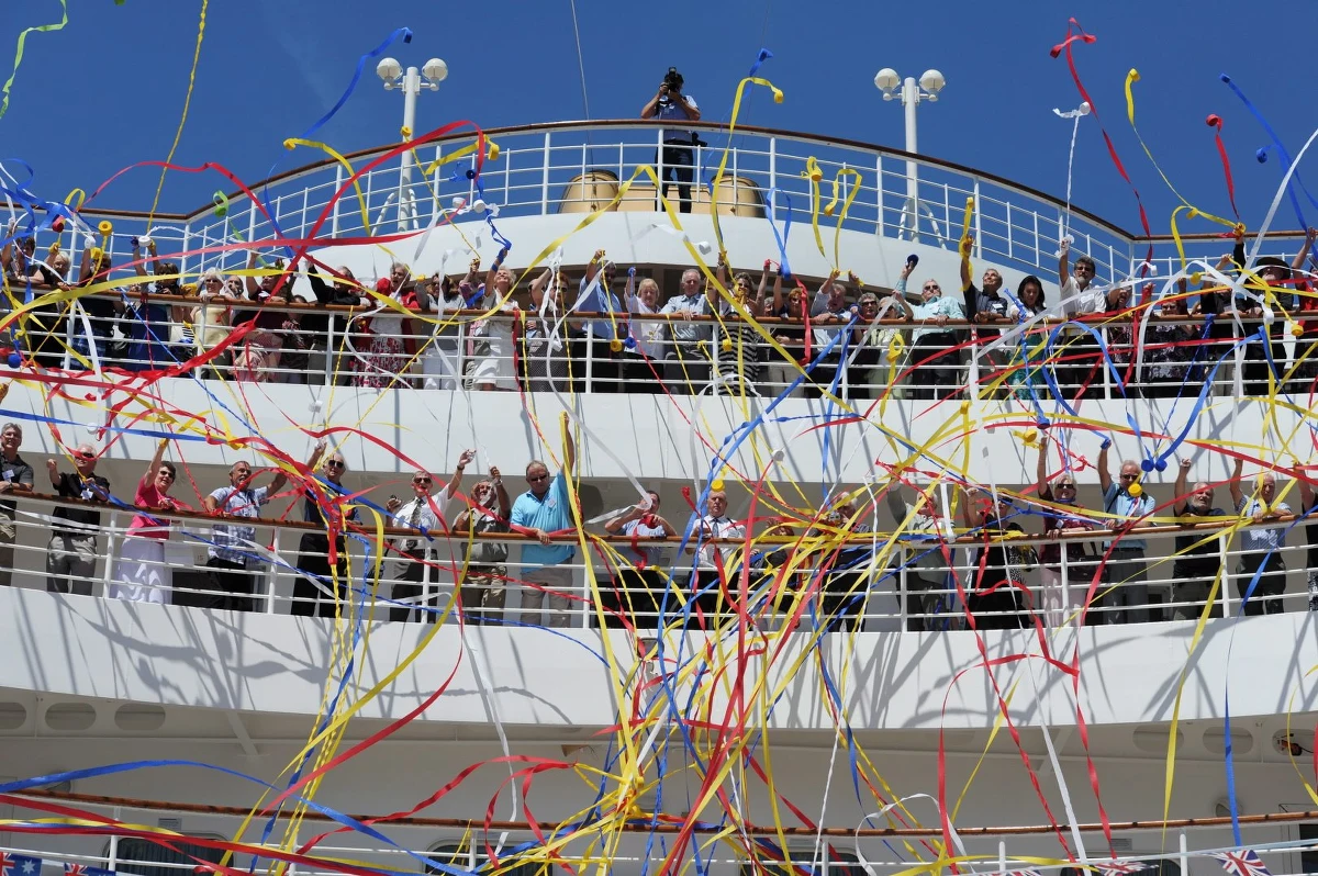 Rejs luksusowym statkiem, który wyruszył z Anglii w 10-dniową podróż po Bałtyku, przekształcił się w koszmar. Ponad 300 pasażerów zaraziło się wirusem, który wywołuje ostre zapalenie jelit, wymioty i biegunkę.