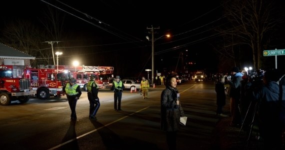 26 zabitych, w tym 20 dzieci  - to ostateczny bilans masakry  w szkole podstawowej w Newtown w stanie Connecticut podany przez miejscową policję. Służby na razie nie potwierdzają informacji, że zamachowiec popełnił samobójstwo. Wiadomo, że 20-latek miał problemy psychiczne.