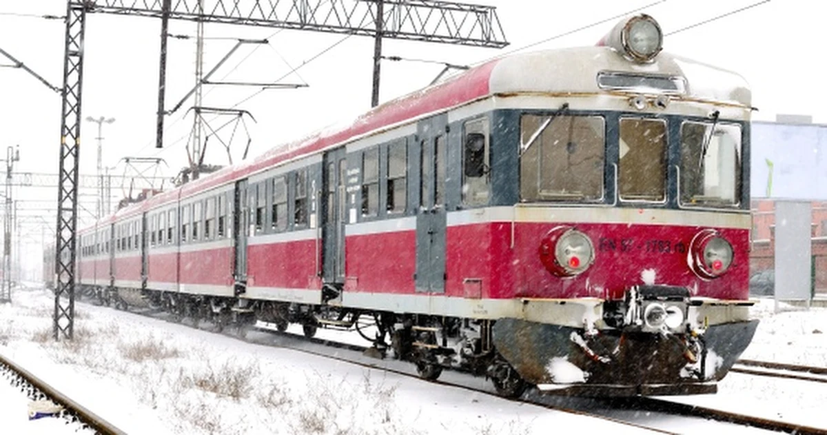Związki zawodowe kolejarzy nie porozumiały się z zarządem PKP w sprawie ulg na przejazdy. Po siedmiogodzinnych negocjacjach podpisano jedynie protokół rozbieżności. Kolejarze czekają na rozmowy ostatniej szansy i przyznają, że są coraz bliżej strajku.