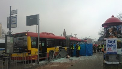 Autobus wjechał w przystanek w centrum Wrocławia 