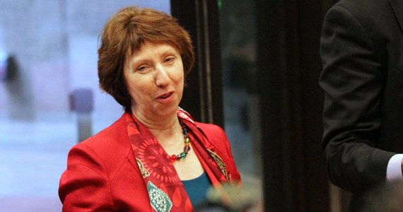 Catherine Ashton poruszyła sprawę zwrotu prezydenckiego tupolewa podczas szczytu Unia-Rosja. Szefowa unijnej dyplomacji rozmawiała na ten temat w kuluarach z rosyjskim ministrem spraw zagranicznych - informuje Katarzyna Szymańska-Borginon.
