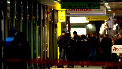 Napad na bank w Berlinie, napastnik wziął zakładnika