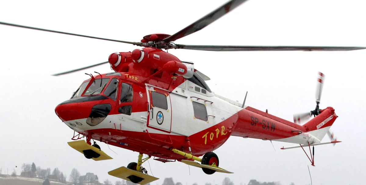 Ratownicy TOPR ewakuowali śmigłowcem turystę, który utknął na Siodłowej Turni w Tatrach. Mężczyzna znalazł się na oblodzonym terenie i nie wiedział jak stamtąd zejść. Został odtransportowany do Zakopanego.