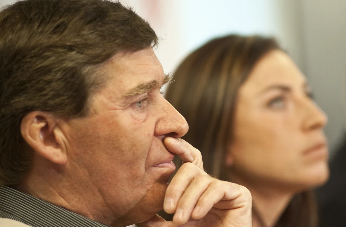 "Ani ja, a tym bardziej Justyna, nie możemy być do końca zadowoleni" - tak trener Aleksander Wierietelny ocenił trasę biegową w Zakopanem, na której Justyna Kowalczyk trenowała przed Tour de Ski. "Trasa długości 1200 m to śmieszny odcinek" - zaznaczył Rosjanin.