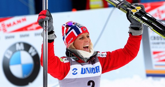 Z powodu kłopotów zdrowotnych Marit Bjoergen numerem jeden norweskiej reprezentacji biegaczek narciarskich została 24-letnia Therese Johaug. Zawodniczka zadeklarowała, że swój udział w Tour de Ski dedykuje koleżance. Podkreśliła też, że będzie to "walka o honor narodu".
