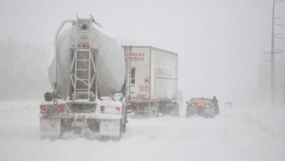 Burze śnieżne i tornada pustoszą południe USA